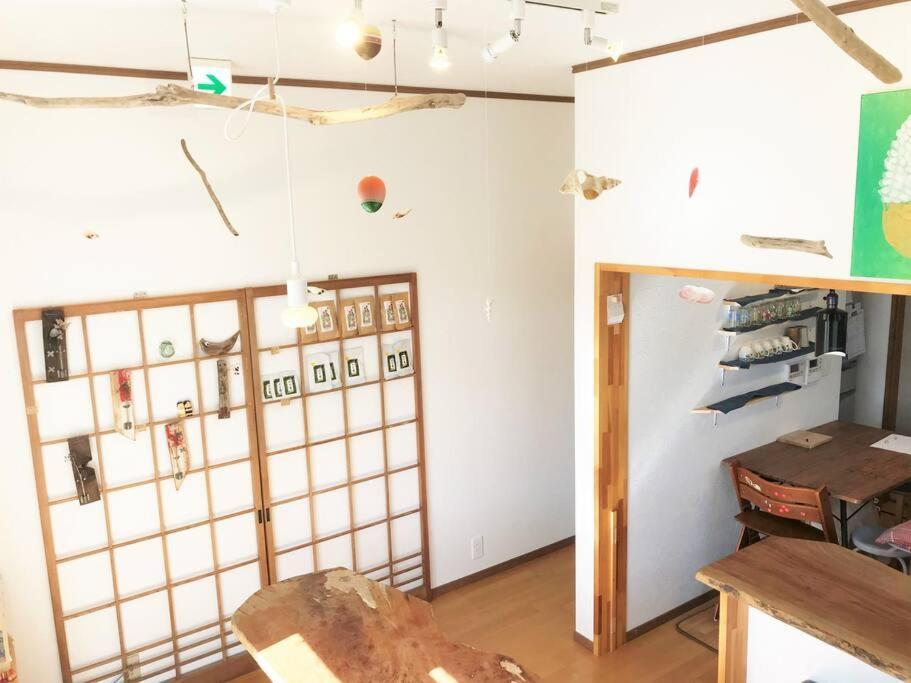 Tsushima White House Bed & Breakfast Exterior photo