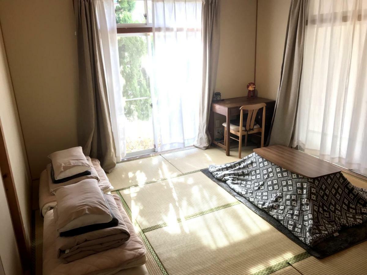 Tsushima White House Bed & Breakfast Exterior photo