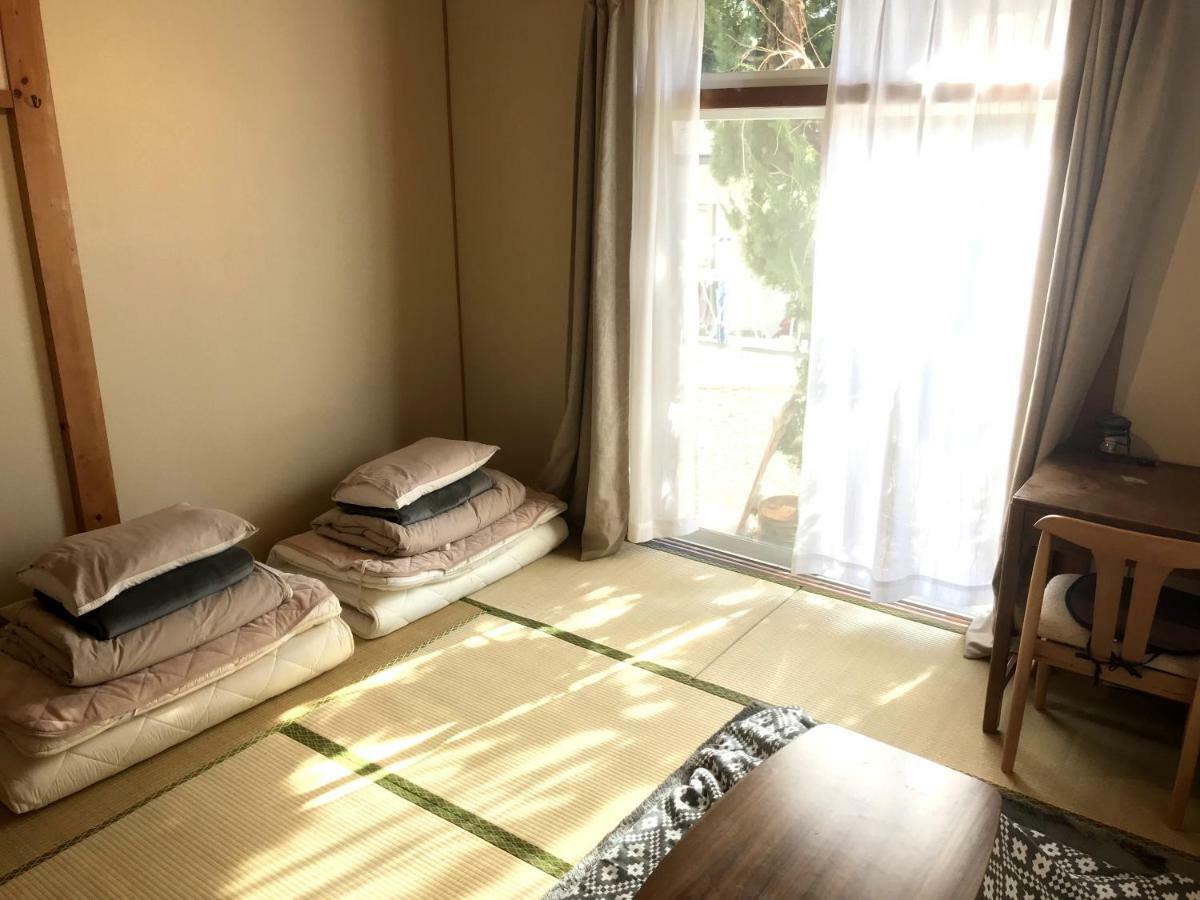 Tsushima White House Bed & Breakfast Exterior photo