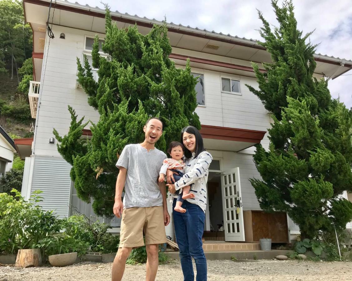 Tsushima White House Bed & Breakfast Exterior photo